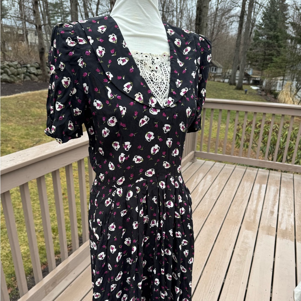Vintage Karin Stevens Floral petite Dress